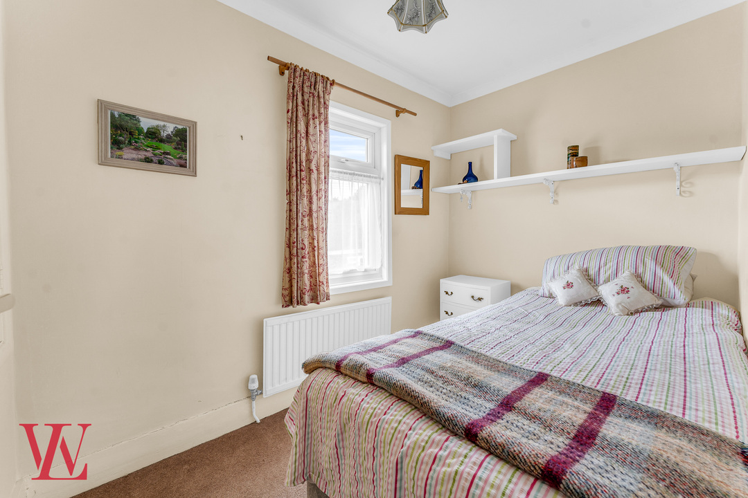 2 bed terraced house for sale in Barrells Down Road, Bishop's Stortford, Hertfordshire  - Property Image 15