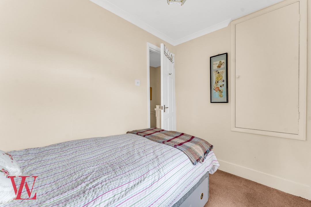 2 bed terraced house for sale in Barrells Down Road, Bishop's Stortford, Hertfordshire 15