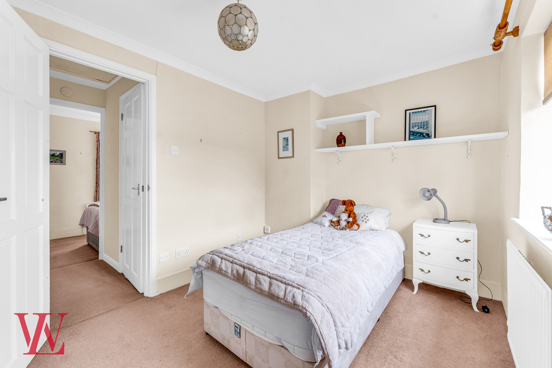 2 bed terraced house for sale in Barrells Down Road, Bishop's Stortford, Hertfordshire  - Property Image 11