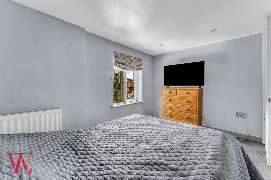 3 bed semi-detached house for sale in Zambesi Road, Bishop's Stortford, Hertfordshire  - Property Image 14