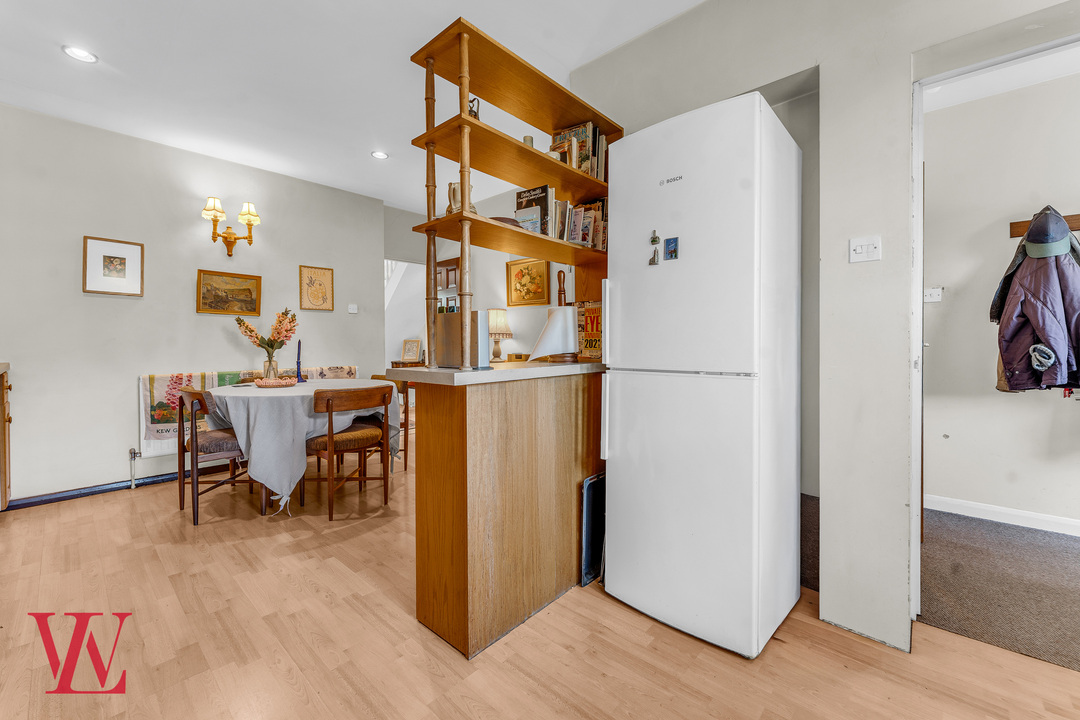 4 bed detached house for sale in Stansted Road, Bishop's Stortford, Hertfordshire  - Property Image 12