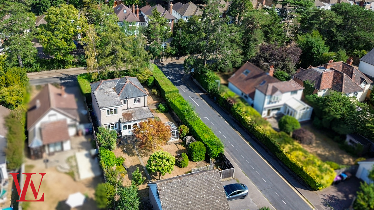 4 bed detached house for sale in Stansted Road, Bishop's Stortford, Hertfordshire  - Property Image 2