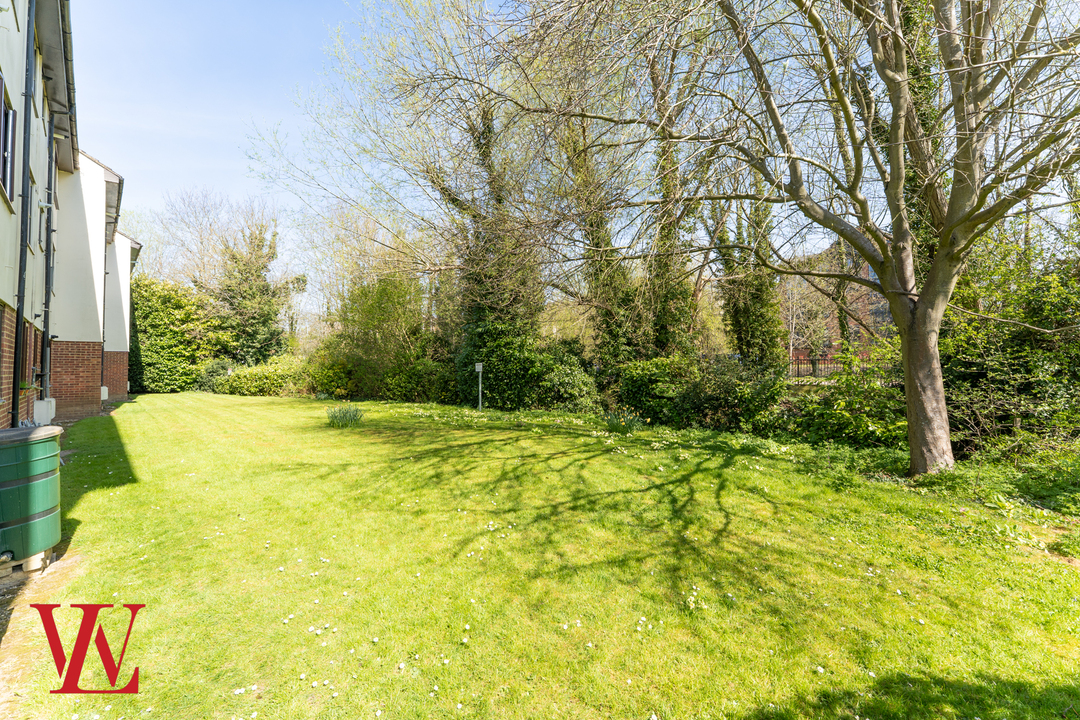 1 bed apartment for sale in Rushes Court, Bishop's Stortford, Hertfordshire  - Property Image 11