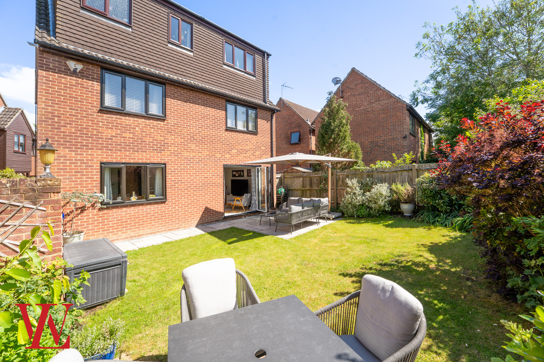 4 bed detached house for sale in Edens Close, Bishop's Stortford, Hertfordshire  - Property Image 2