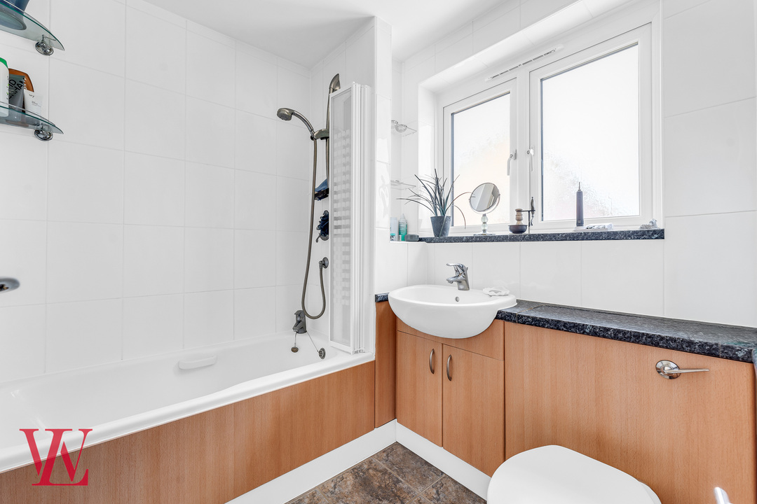 4 bed detached house for sale in Edens Close, Bishop's Stortford, Hertfordshire 11