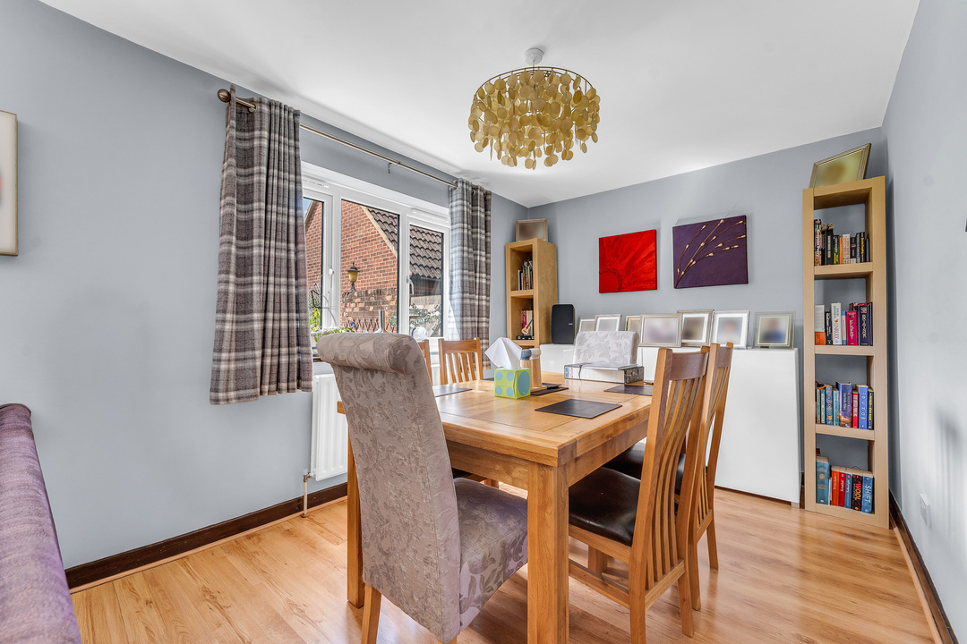 4 bed detached house for sale in Edens Close, Bishop's Stortford, Hertfordshire 6