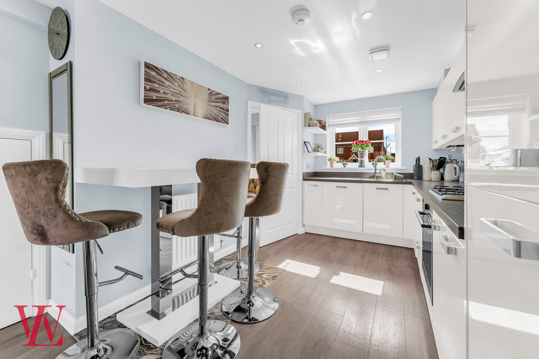 2 bed terraced house for sale in Davey Road, Bishop's Stortford, Hertfordshire 2