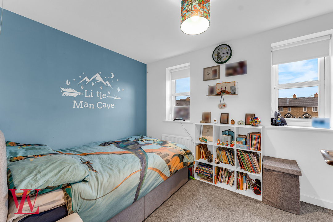 2 bed end of terrace house for sale in Cole Way, Bishop's Stortford 9