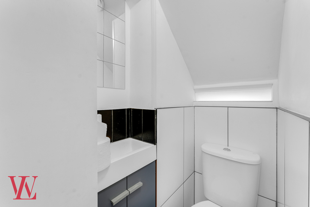 4 bed terraced house for sale in Bakers Court, Hockerill Street, Bishop's Stortford, Hertfordshire 12