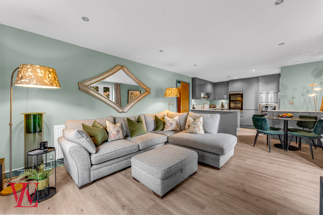 2 bed apartment for sale in St. Stephens Court, Silver Street, Stansted, Essex  - Property Image 2