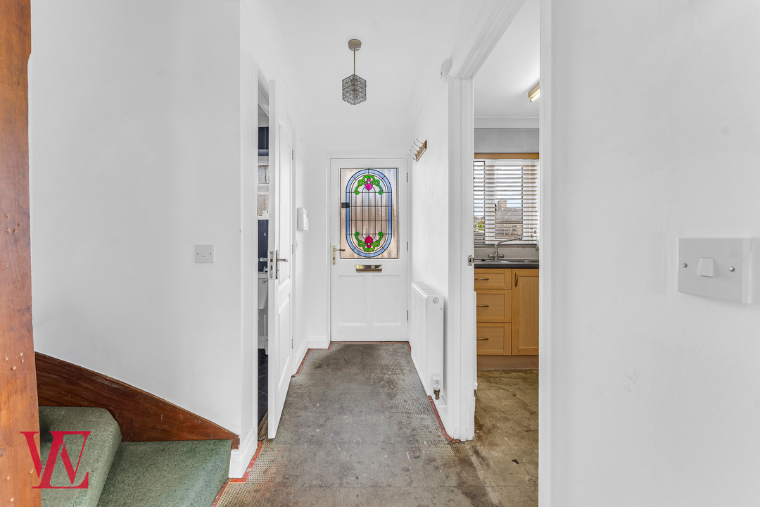 2 bed semi-detached house for sale in Evans Close, Royston, Hertfordshire  - Property Image 6