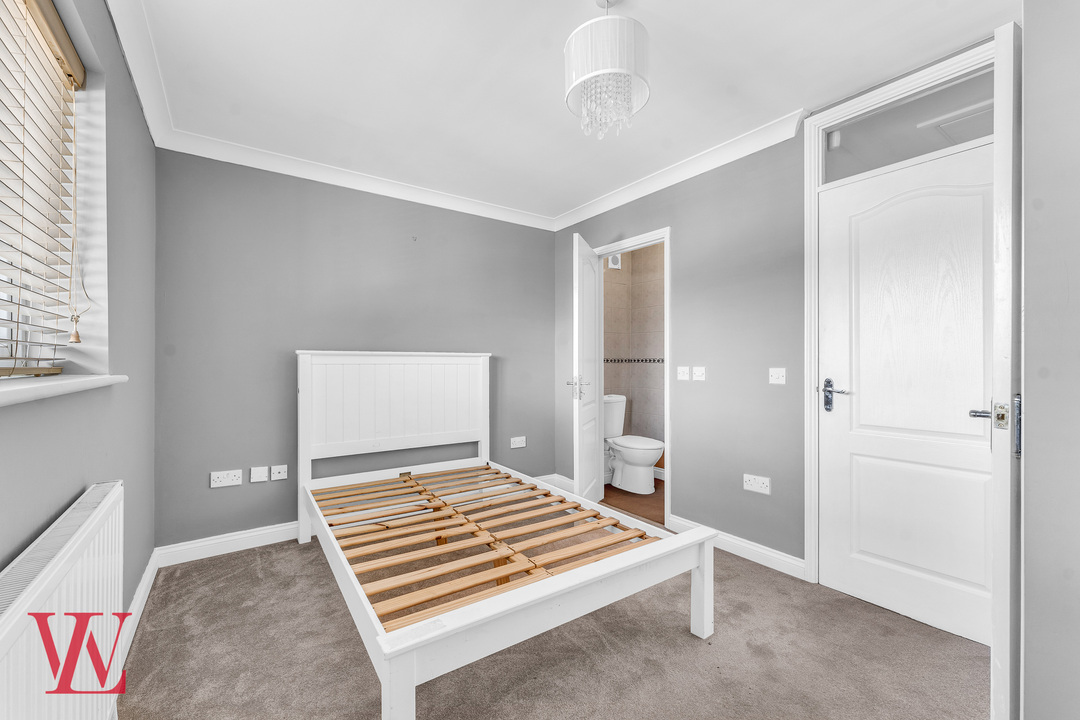 2 bed semi-detached house for sale in Evans Close, Royston, Hertfordshire  - Property Image 11