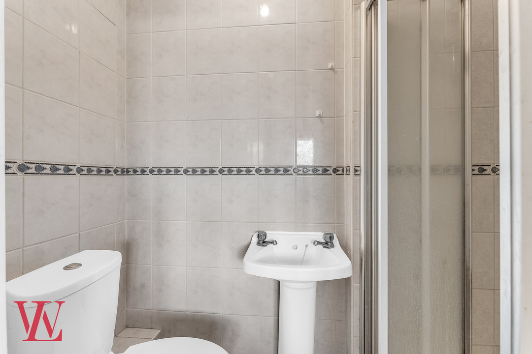 2 bed semi-detached house for sale in Evans Close, Royston, Hertfordshire 12