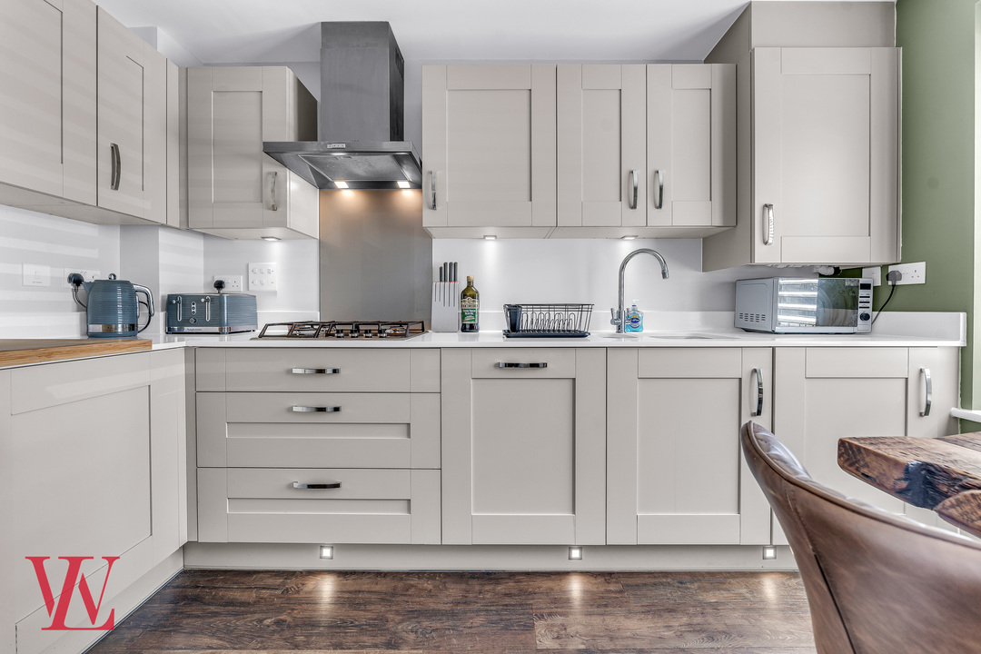 3 bed link detached house for sale in Boswell Street, Bishop's Stortford, Hertfordshire 2