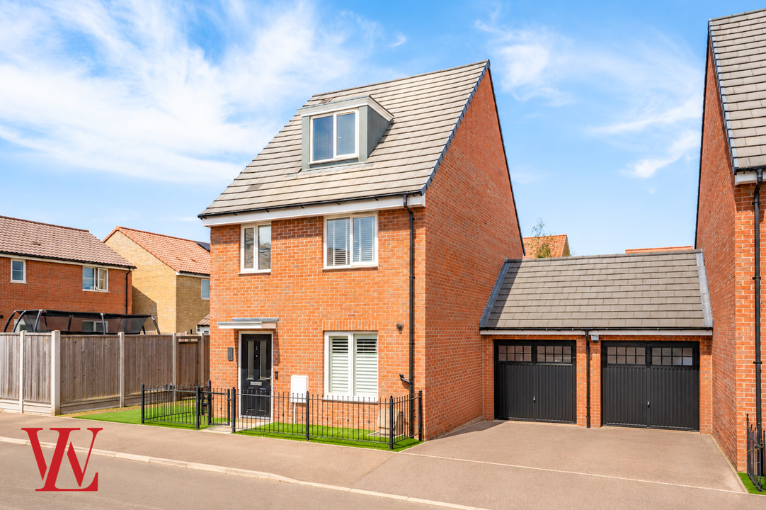 3 bed link detached house for sale in Boswell Street, Bishop's Stortford, Hertfordshire - Property Image 1