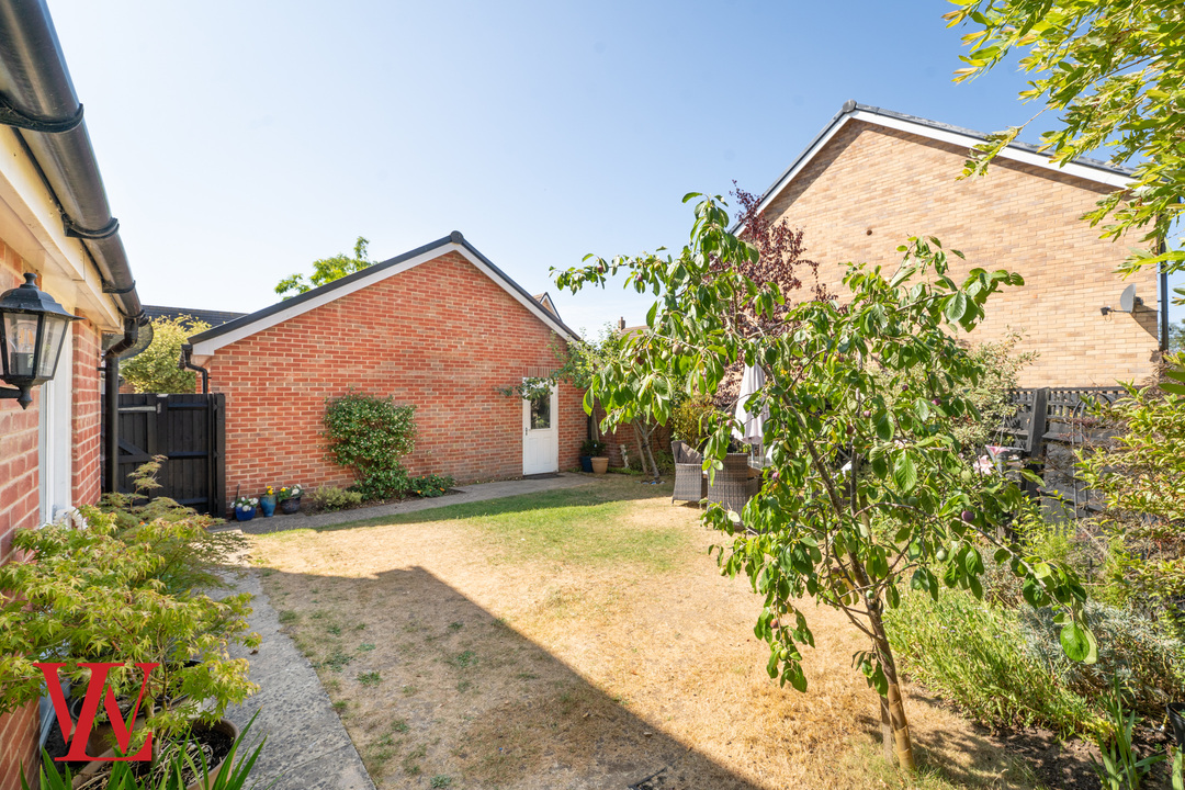 5 bed detached house for sale in Hailes Wood, Elsenham, Bishop's Stortford, Essex 30