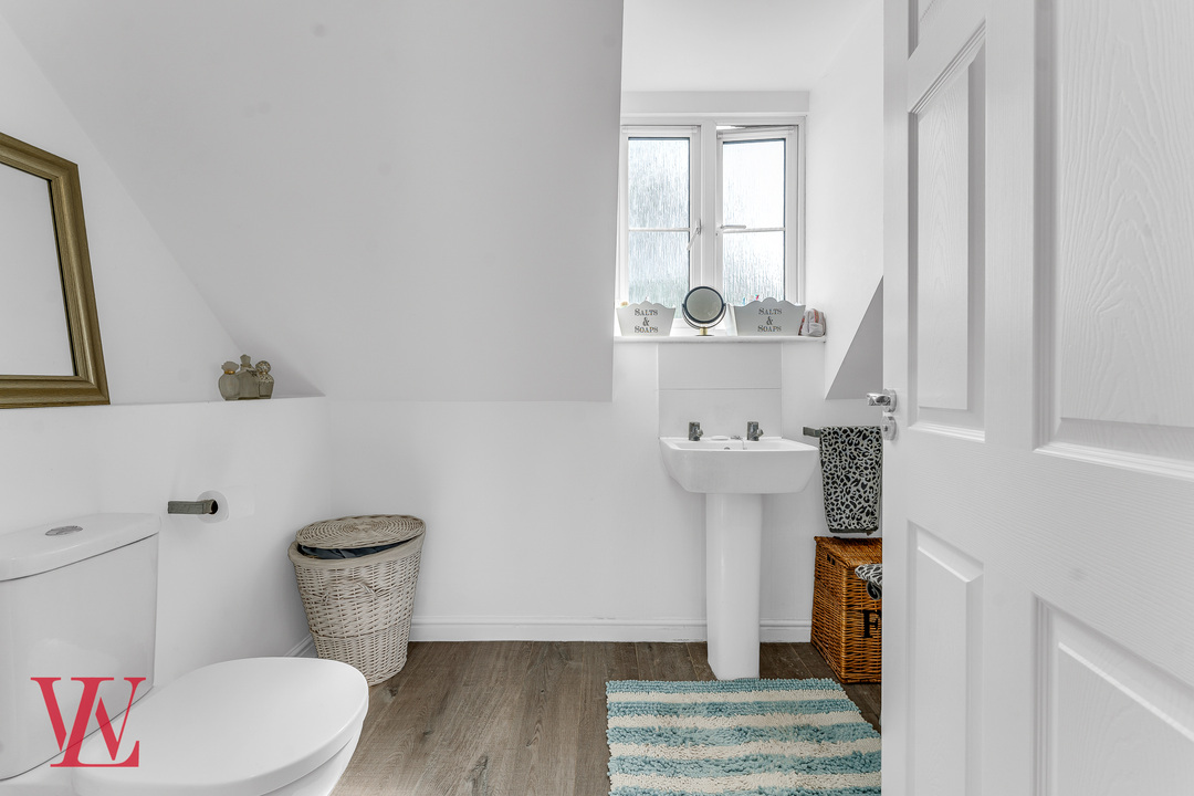 5 bed detached house for sale in Hailes Wood, Elsenham, Bishop's Stortford, Essex  - Property Image 27