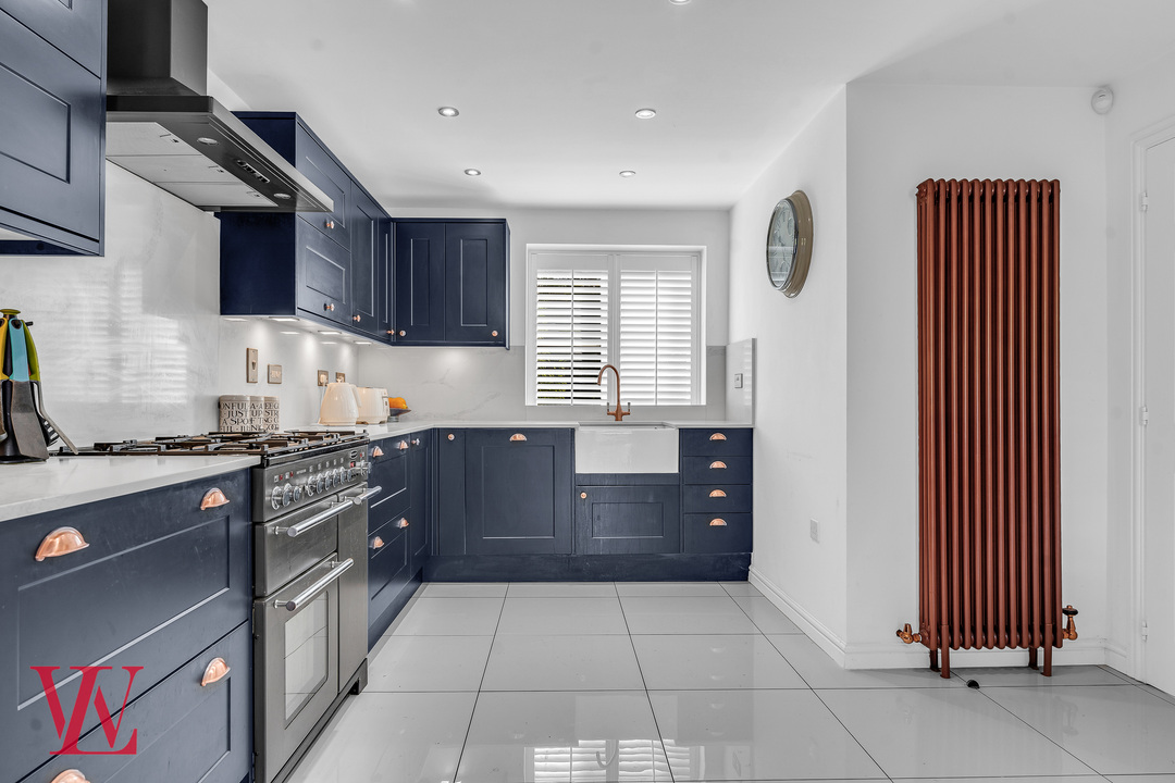 5 bed detached house for sale in Hailes Wood, Elsenham, Bishop's Stortford, Essex  - Property Image 4