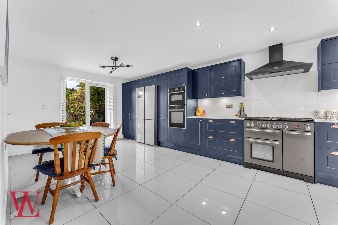 5 bed detached house for sale in Hailes Wood, Elsenham, Bishop's Stortford, Essex  - Property Image 2