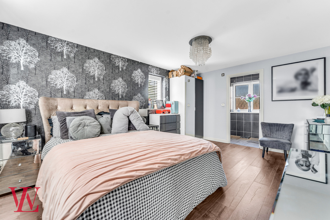 5 bed detached house for sale in Hailes Wood, Elsenham, Bishop's Stortford, Essex  - Property Image 16