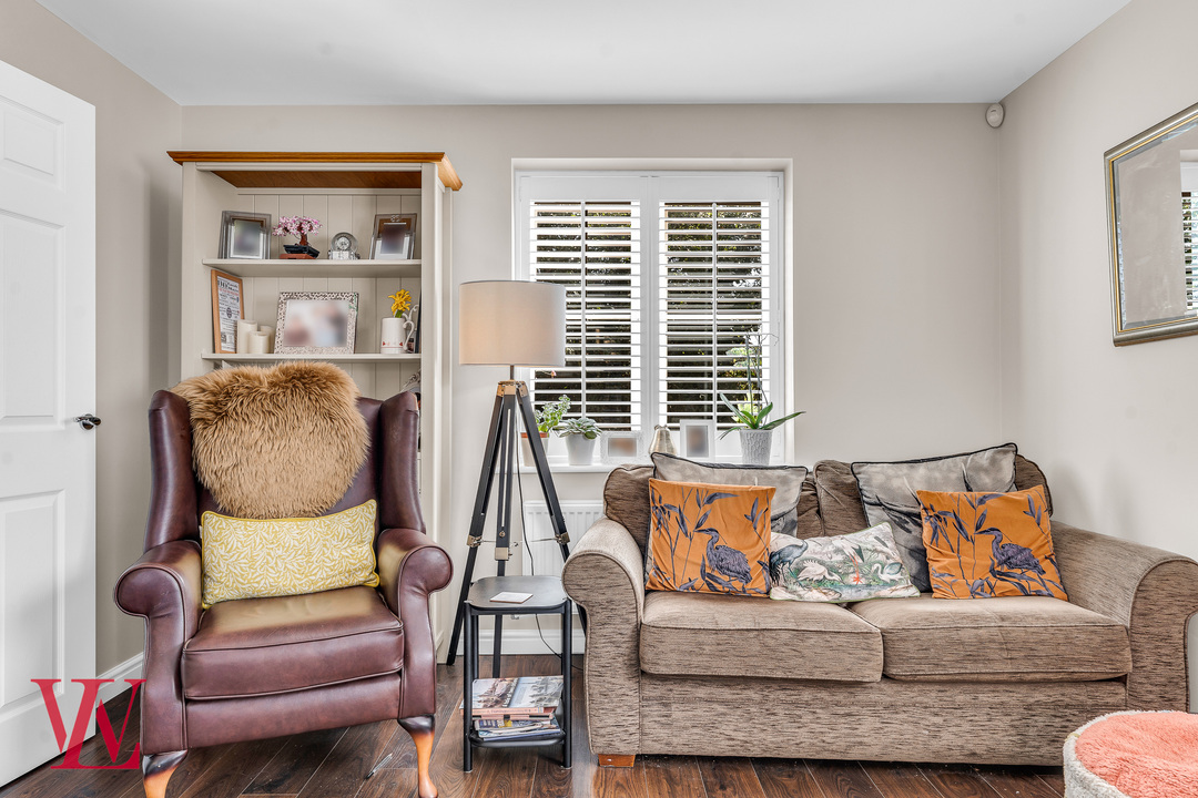 5 bed detached house for sale in Hailes Wood, Elsenham, Bishop's Stortford, Essex  - Property Image 11