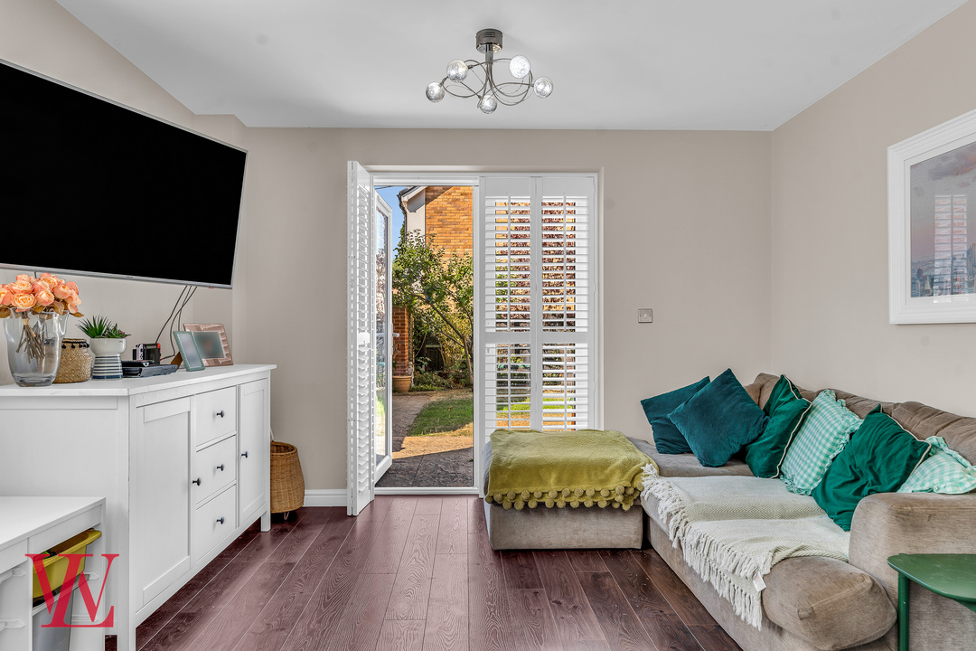 5 bed detached house for sale in Hailes Wood, Elsenham, Bishop's Stortford, Essex 8