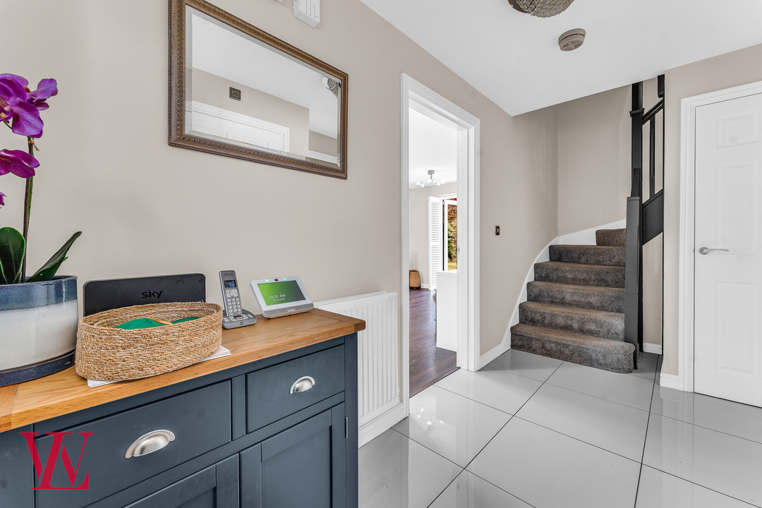 5 bed detached house for sale in Hailes Wood, Elsenham, Bishop's Stortford, Essex  - Property Image 13