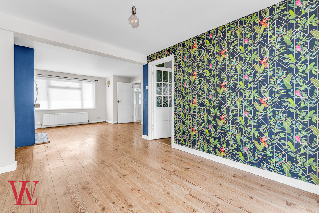 5 bed semi-detached house for sale in Garden Fields, Stebbing, Dunmow, Essex  - Property Image 5