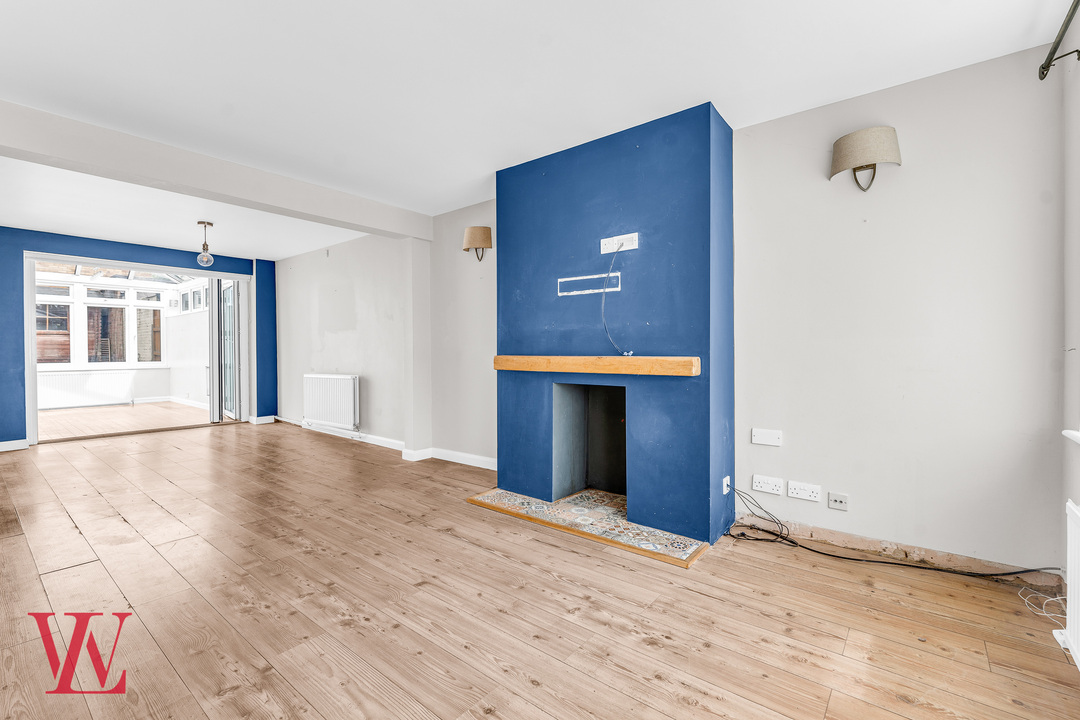 5 bed semi-detached house for sale in Garden Fields, Stebbing, Dunmow, Essex 1