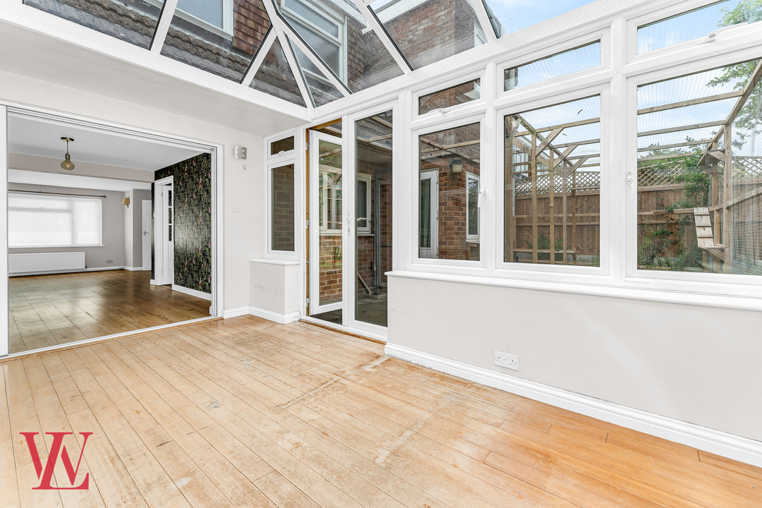 5 bed semi-detached house for sale in Garden Fields, Stebbing, Dunmow, Essex  - Property Image 10
