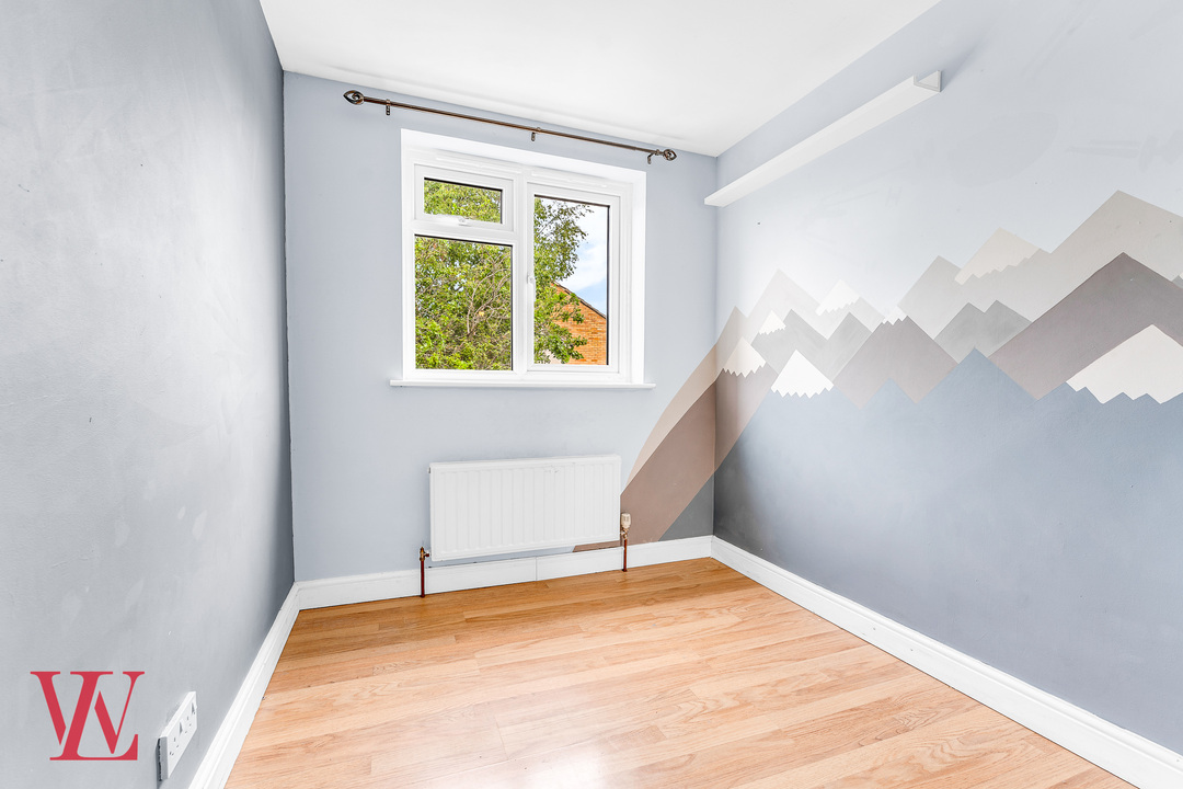 5 bed semi-detached house for sale in Garden Fields, Stebbing, Dunmow, Essex  - Property Image 17
