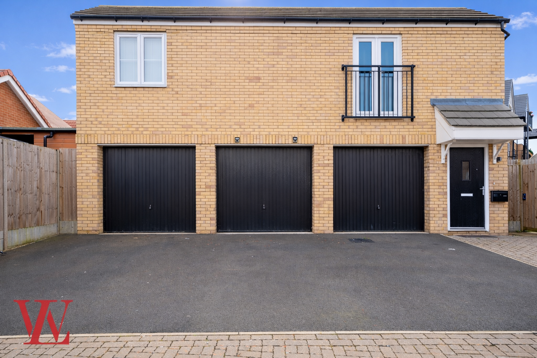 2 bed end of terrace house for sale in Rainbird Road, Bishop's Stortford, Hertfordshire  - Property Image 17