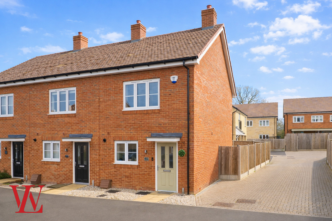 2 bed end of terrace house for sale in Rainbird Road, Bishop's Stortford, Hertfordshire