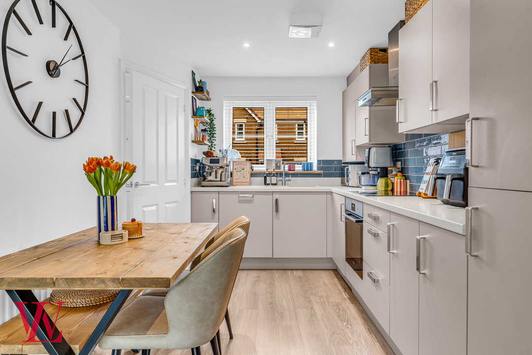 2 bed end of terrace house for sale in Rainbird Road, Bishop's Stortford, Hertfordshire  - Property Image 7