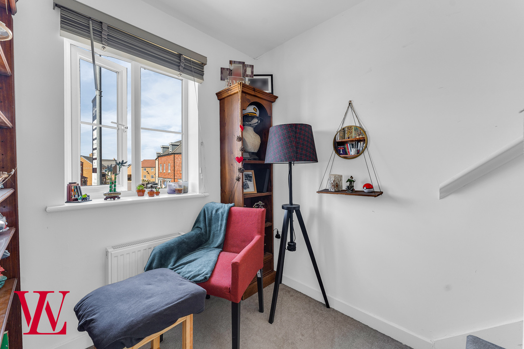 3 bed terraced house for sale in Newland Avenue, Bishop's Stortford, Hertfordshire 10