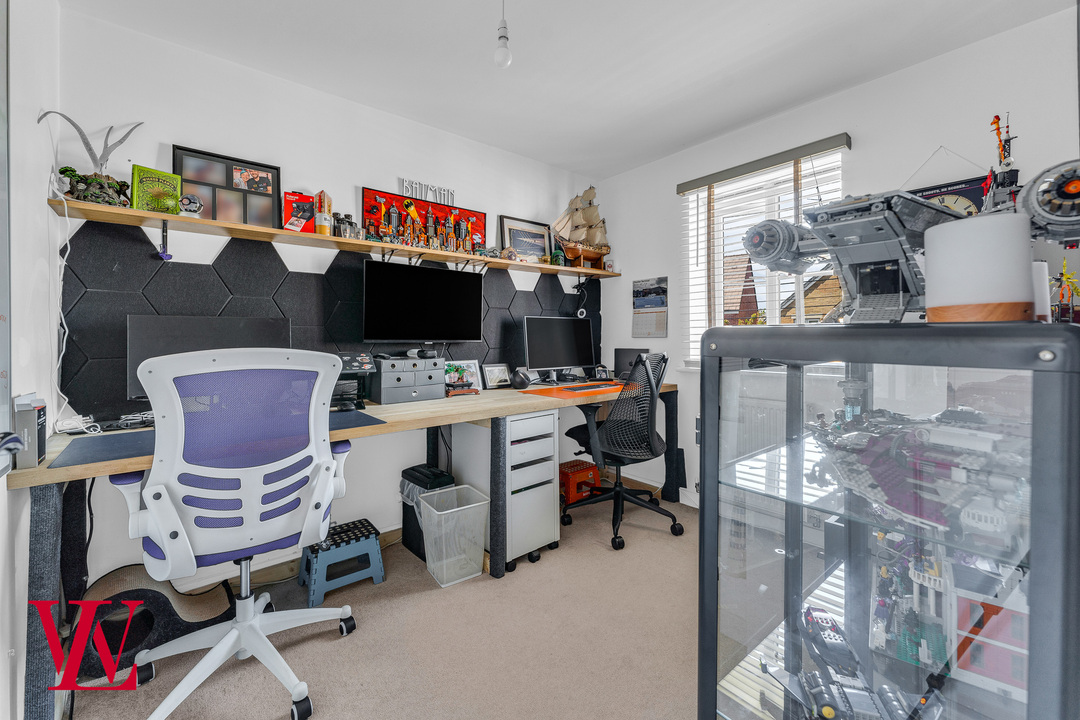 3 bed terraced house for sale in Newland Avenue, Bishop's Stortford, Hertfordshire 14