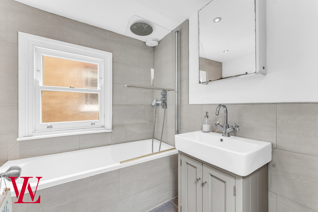 3 bed detached house for sale in Manor Road, Bishop's Stortford, Hertfordshire  - Property Image 15