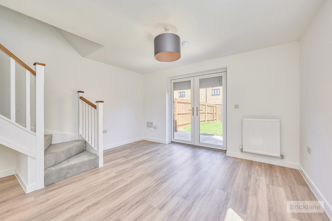 2 bed semi-detached house to rent in Handscomb Way, Bishops Stortford, Hertfordshire  - Property Image 5
