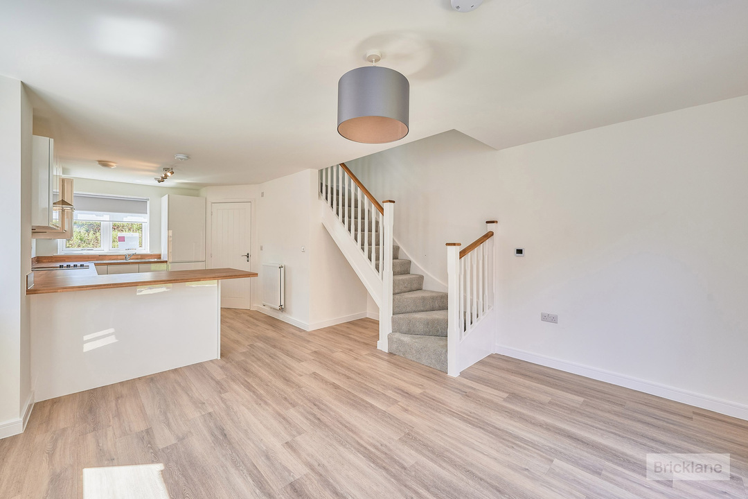 2 bed semi-detached house to rent in Handscomb Way, Bishops Stortford, Hertfordshire  - Property Image 4