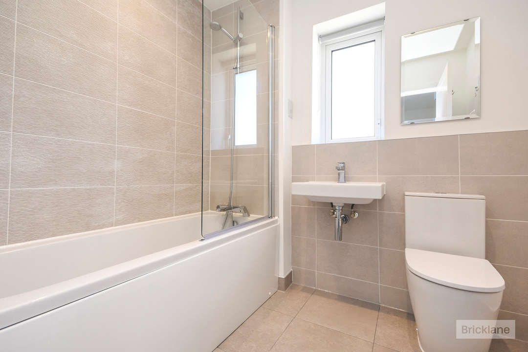 4 bed detached house to rent in Moors Field Drive, Little Dunmow, Essex  - Property Image 9