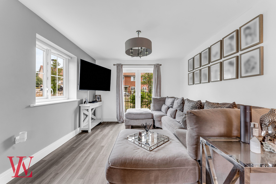 2 bed apartment for sale in Burton Court, Kiffin Road, Bishop's Stortford  - Property Image 9