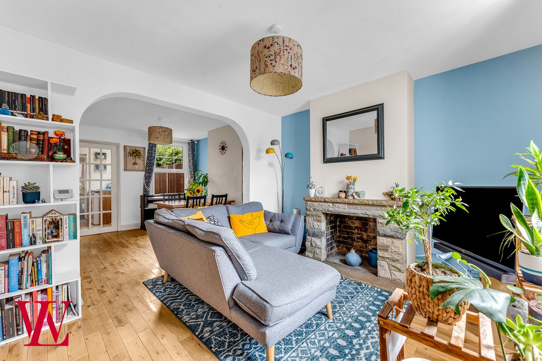 3 bed terraced house for sale in Mill Street, Bishop's Stortford, Hertfordshire  - Property Image 2