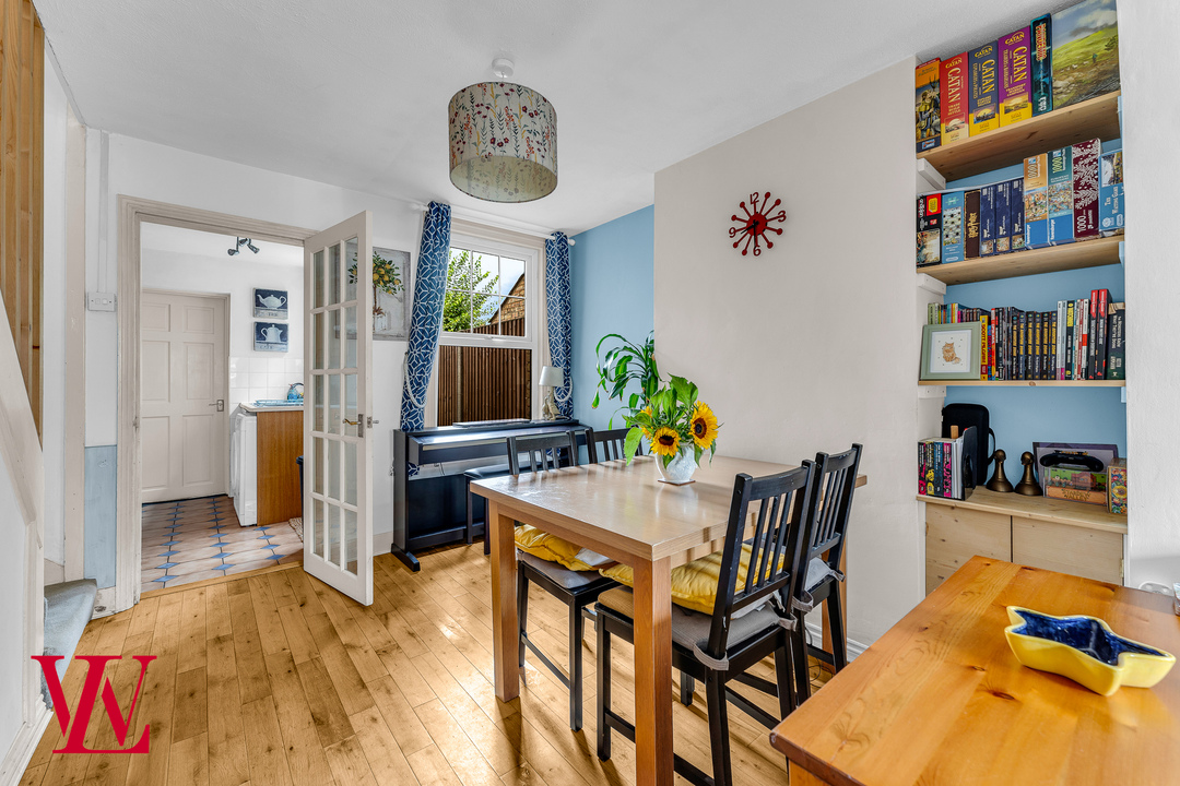 3 bed terraced house for sale in Mill Street, Bishop's Stortford, Hertfordshire 5