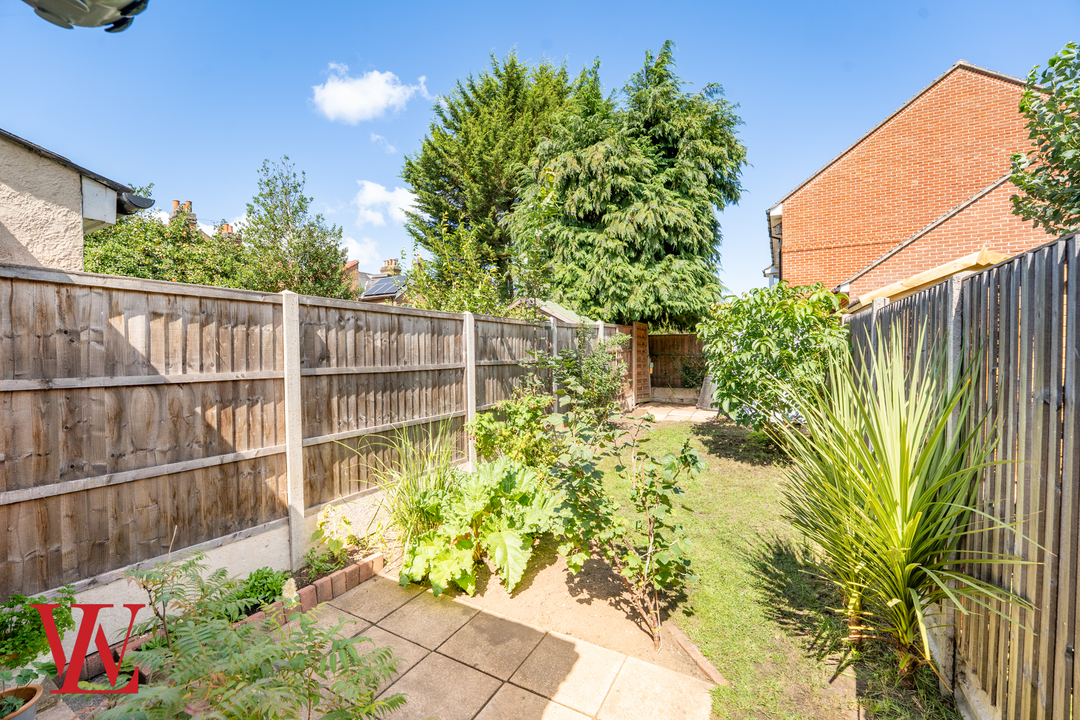 3 bed terraced house for sale in Mill Street, Bishop's Stortford, Hertfordshire  - Property Image 16