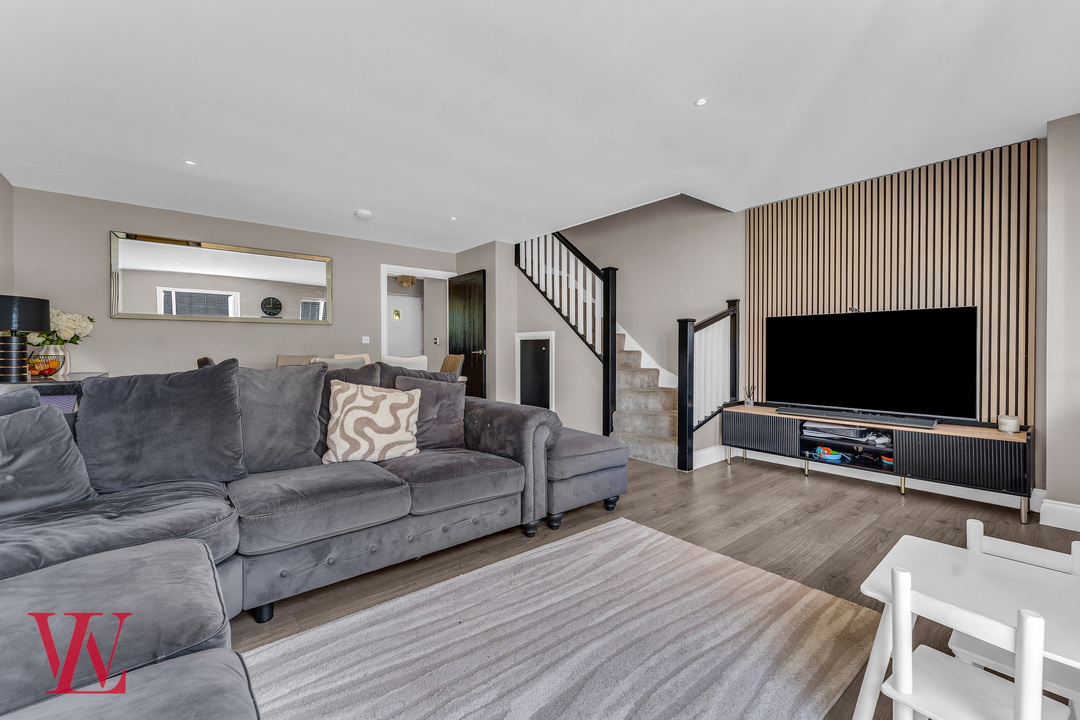 3 bed semi-detached house for sale in Carlton Way, Bishop's Stortford, Hertfordshire 1