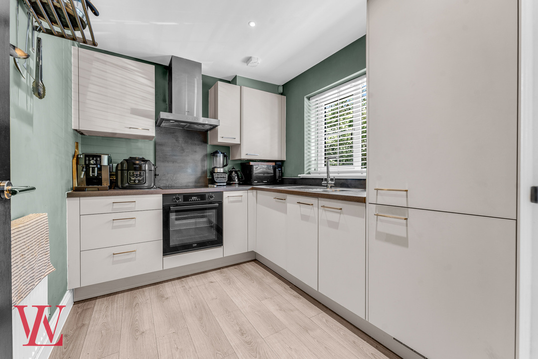 3 bed semi-detached house for sale in Carlton Way, Bishop's Stortford, Hertfordshire 6