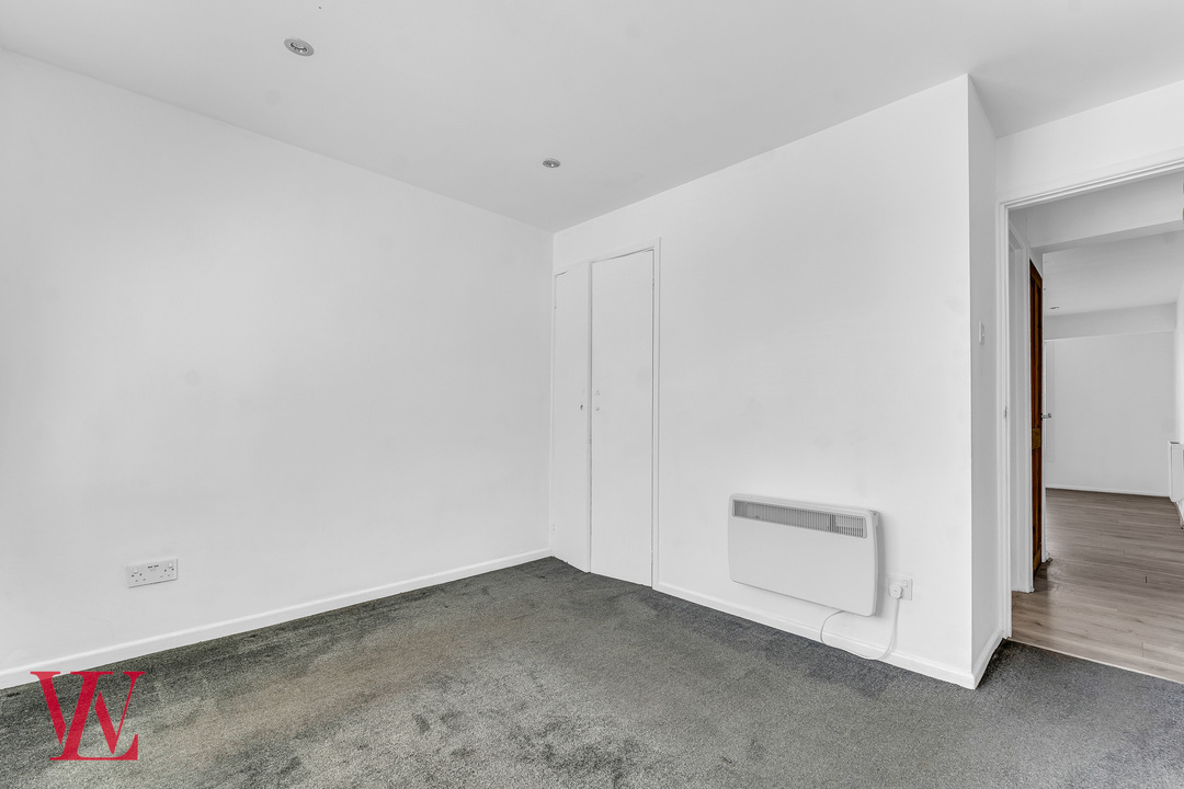 1 bed apartment for sale in Bakers Court, Hockerill Street, Bishop's Stortford, Hertfordshire 5