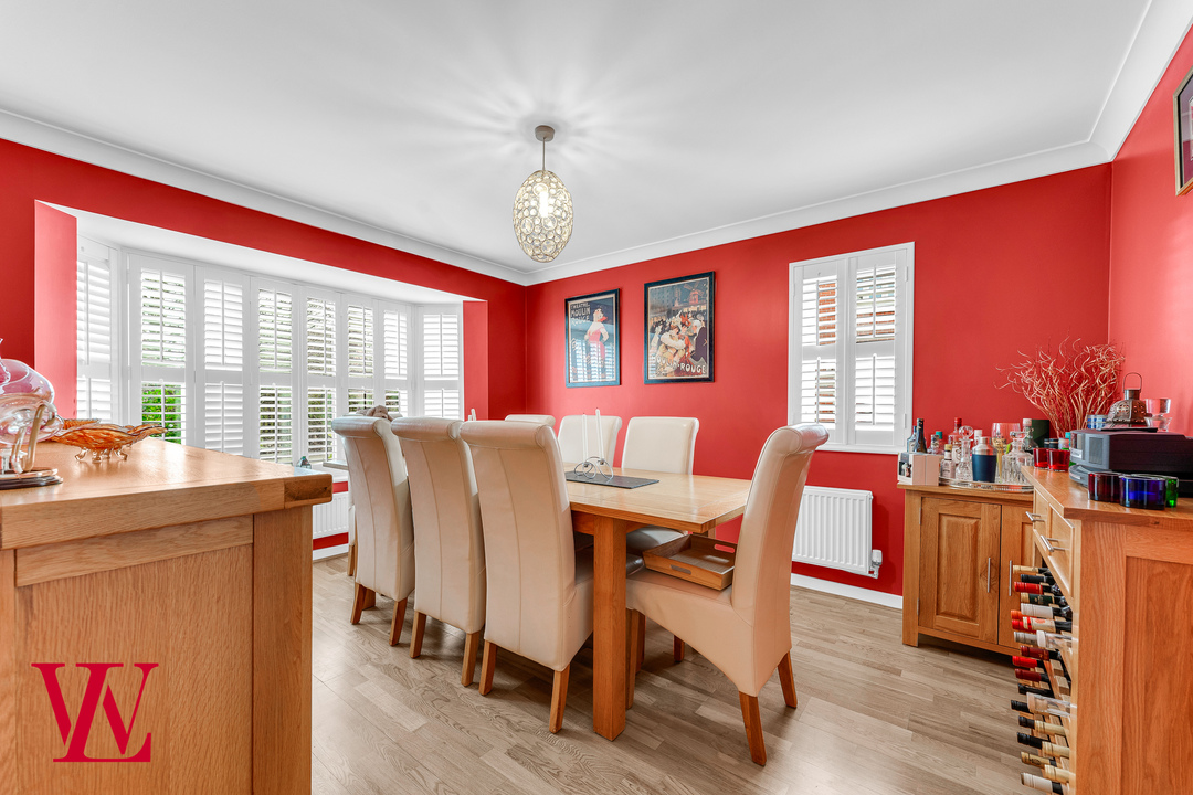 5 bed detached house for sale in Burgattes Road, Little Canfield, Dunmow, Essex 9