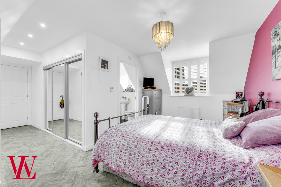 5 bed detached house for sale in Burgattes Road, Little Canfield, Dunmow, Essex  - Property Image 14