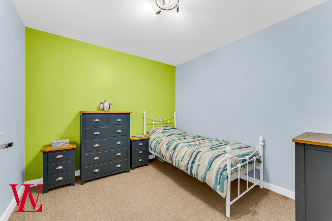 5 bed detached house for sale in Burgattes Road, Little Canfield, Dunmow, Essex  - Property Image 21